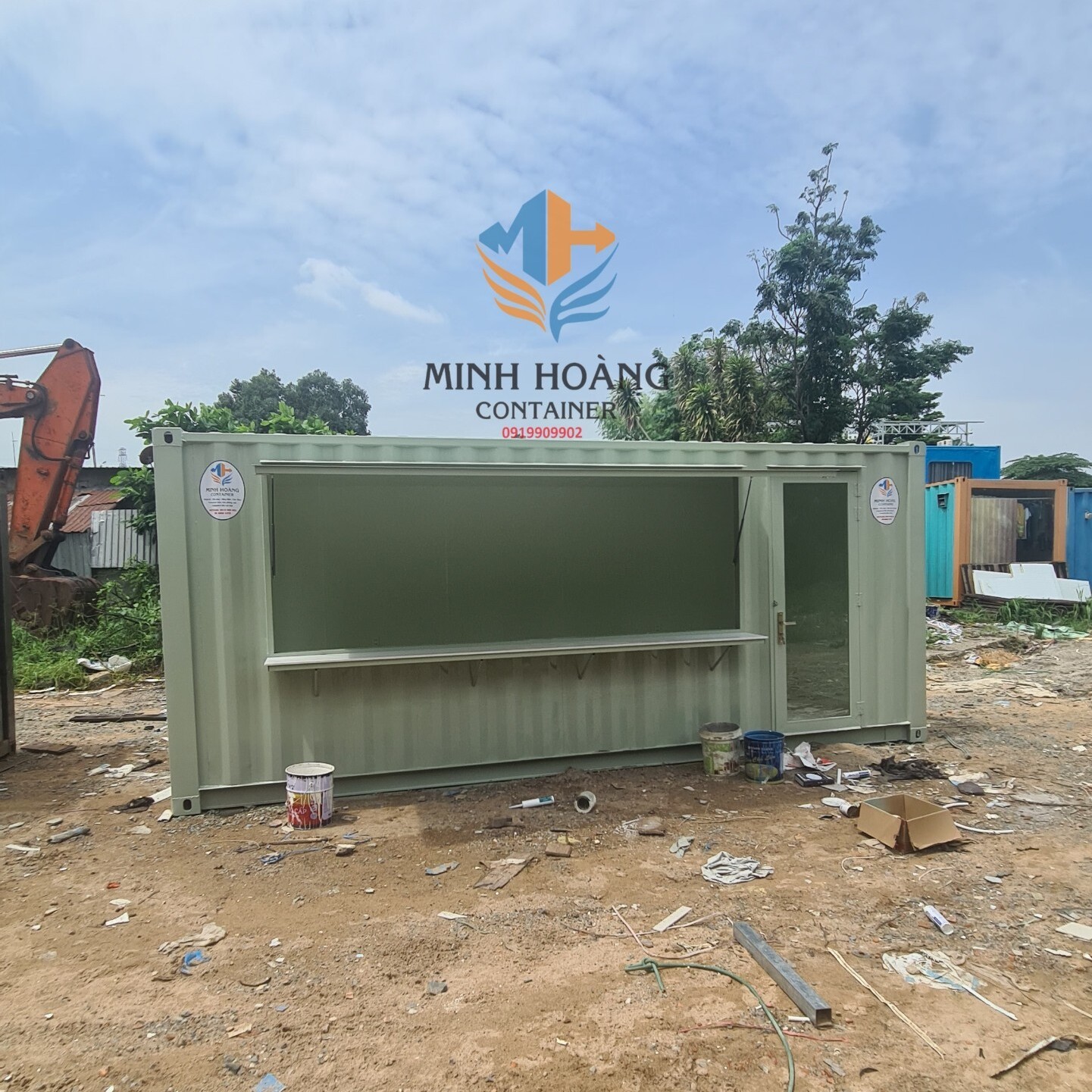 Container cafe 20 feet xanh pastel sang xịn mịn dạng cửa kính tạo không gian mở rộng rãi thoáng mát